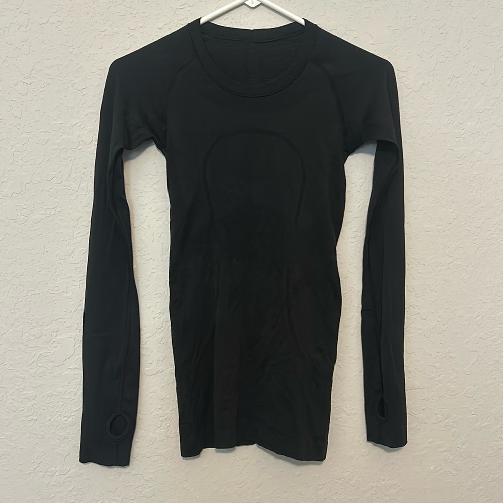 Lululemon Swiftly Tech Long Sleeve Black Size 2